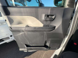 ☆お車についた傷やヘコミ、事故の修理もハヤシにお任せください。自社鈑金工場で修理ができますの安心です☆
