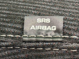 車両側方からの衝撃を緩和するSRSサイドエアバッグ(運転席/助手席)に加えて,SRSカーテンシールドエアバックも標準装備