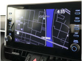 純正ナビを装備。タッチパネル式で使いやすく、お出かけもラクラクです。