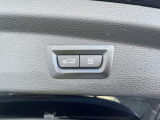 【パワーゲート】電動パワーゲートです。開閉がボタン1つで開け閉め行えます。また、状況に応じてのトランクハッチ開閉量を簡単に設定可能です。スマートオープナーも便利な機能です。ぜひお試しください。