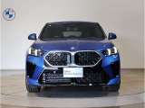 ☆BMWの代名詞とも言える【キドニーグリル】一目見ただけでBMW車であると認識できる確固たるアイコンとして存在感を放ちます☆