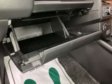 ■POINT■写真で見るよりも現車を 現車をみると写真で見ていたイメージとは少し違う部分もございます。また写真ではわからなかった車の魅力にも気づくことができるので、ぜひご来店ください!