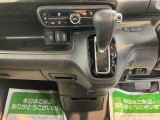 車両状態証明書修復歴の有無も一目瞭然。機能や内装・外装、走行距離、修復歴の有無をチェックし、クルマの状態を10段階にした車両状態証明書。数字や記号を使ってわかりやすく表示しています。