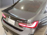 BMWのお車は、&ldquo;駆け抜ける歓び&rdquo;を体現しております。走行の安定性とコーナリングの良さを追求し、思い通りにハンドルの操作可能です。