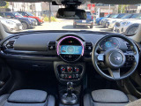 伝統的なクラシックMiniから受け継いだすっきりとしたデザインです。センターディスプレイ&トグルスイッチから操作頂けます