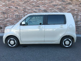 オプションになりますが、ボディーコーティングもご用意しております。新車の輝きに近づき、洗車などのお手入れも楽になりますよ。
