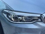●LEDヘッドライト:夜間走行時も良好な視界を確保し安心して運転できる高輝度LEDヘッドライトを装備!点灯速度が早く、消費電力も抑えられています。