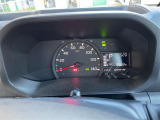【スピードメーター】メーターがシンプルで見やすく運転しやすいですね。