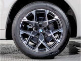 BMW純正アルミホイールです。納車時にはアルミホイールコーティングも承っております!是非ご検討下さいませ。