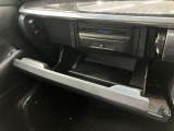 【グローブボックス】グローブボックスはこのようになっております♪