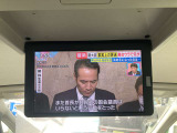 後席をエンターテインメント空間へ!後席のお子様はどうしても退屈しがちで泣き出してしまうことも。そんな時には後席モニターでDVDを再生してあげましょう♪