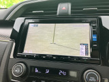 車内の画面でテレビ番組を視聴でき、停車中の待ち時間にも活用いただけます。画面の内容を確認しやすく、休憩のひとときに映像を楽しみたい方に便利な装備です。
