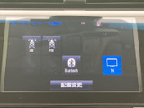 AM・FMラジオやBluetooth、テレビなど、利用できる音声・映像ソースを画面から選択できます。用途に合わせて切り替えられ、普段の移動時間を便利に過ごせる装備です。