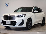 【BMWの伝統】BMWのお車は、&ldquo;駆け抜ける歓び&rdquo;を意識し、走行の安定性とコーナリングの良さを追求し、思い通りにハンドルの操作可能です。