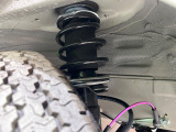 お車を安心してお乗りいただく為には、足回りの定期点検が欠かせません。サービスサポート(有償保証)では無料点検もご提供しており、安心のカーライフをお過ごしいただけるサポート体制が整っています。