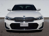 BMW正規ディーラーとして厳選された認定中古車を展示しております。
