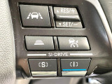 【全車速追従機能付クルーズコントロール】高速道路での長距離走行が楽に!!自動で速度を保つクルーズコントロールが、衝突軽減システムと連携し、前方の車両を感知して車間を保つように速度調節してくれます!!
