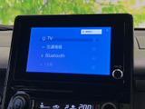 TVや交通情報、Bluetooth、USBなどの選択項目が画面に並び、目的に合わせて使いたい機能を確認しやすい構成です。日々の移動で便利に活用いただけます。