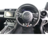ハンドル周りです。運転している間、長く触れているものだから手に馴染むハンドルがいいですよね♪握ると欲しくなっちゃいますよ。