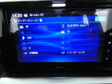 【Bluetooth機能付き】・・・ハンズフリー機能とスマートフォンにインストール済の音楽を聴くことができます。