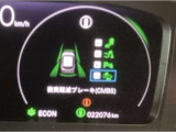 ホンダが推し進める総合先進安全装備のセンシング搭載! 衝突や斜線はみだしなどの危険が予測される時、センサーが警告。ヒューマンエラーを高度先進技術が補完してくれます。