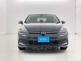 VWは小さな車も、大きな車も、平等です。クラスによって品質や安全性に差を付けない。ボディ剛性と精度、重厚なドアの音はどの車種も共通です。是非一度体感してみて下さい。