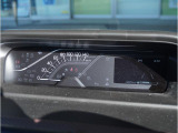 【明るく見やすいメーター】視認性が良く明るく見やすいメーター。運転者にとって見やすいメーターは運転していても疲れないですよね。