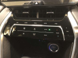 【左右独立温度コントロールフルオートエアコン】ハイブリッド車は、ドア開閉、着座有無、バックル着脱、助手席側スイッチ操作により、人が乗っていない席を判断、空調を抑制する制御を採用しています。