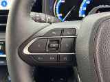 運転中、オーディオの操作をしてて、ハッとしたことはありませんか?ステアリングスイッチは、運転中でもハンドルでオーディオの操作が可能です。安全なドライブをサポートします。