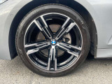 時を経ても深い魅力を放ち続けるBMW。より快適にお乗り頂くためにサポートプログラムをご用意しております。※認定中古車保証は登録日より最長4年間まで延長が可能です。