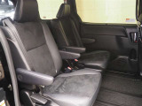 ゆとりある広々とした車内空間は、ドライブを始め買い物やレジャーなど、幅広く活躍します。一人でもみんなとでもお出かけを楽しみましょう!