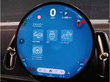 『運転』に対するBMWのこだわりはメーターパネルにも表れております。視野性の良いメーターパネルは疲労感の軽減と、運転の楽しさをもたらしてくれます。