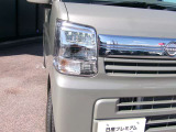 LEDヘッドランプ装備で、明るく安全に夜道もサポートしてくれます。