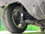 お車を安心してお乗りいただく為には、足回りの定期点検が欠かせません。サービスサポート(有償保証)では無料点検もご提供しており、安心のカーライフをお過ごしいただけるサポート体制が整っています。