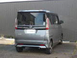 当社は全車、無料の「ワイド保証」付き。さらにプラス1年、2年の保証延長をご希望される方には有料で用意してます。全国2000以上の日産サービス工場がご愛車をサポートしてくれます。安心