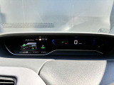 メーター内のカラーディスプレイには運転をサポートするさまざまな情報を表示します☆