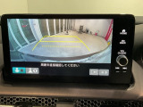 リアカメラ付で、後方をナビ画面で確認。車庫入れも安心です。もちろん、バックギアと連動しています。