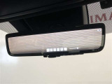 【デジタルインナーミラー】車両後方カメラの映像をインナーミラー内のディスプレイに表示します。切り替えレバーを操作し、鏡面ミラーへ切り替えも可能です。ヘッドレストや荷物などに視界を遮らずに後方確認可能!