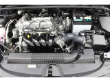 エンジンルームの樹脂部分は丁寧に磨いてツヤをだしています。当社の中古車のエンジンルームクリーニングはとても自信があります★