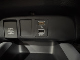 便利な充電用USBジャックも付いています☆周辺機器の充電にご利用頂けます☆