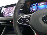 前車と一定の車間距離を保ちながら走る追随システムのACC(アダプティブクルーズコントロール)付!