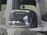 ◆ドアミラーウインカー◆ドアミラーにウインカーを装備しています。対向車に自身の進行方向を合図し安全に運転できます。