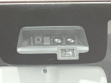 【スズキ セーフティサポート】走行中に前方の車両等を認識し、衝突しそうな時は警報とブレーキで衝突回避と被害軽減をアシスト。より安全にドライブをお楽しみいただけます。