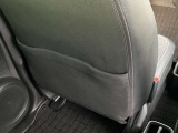 身のまわりの小物類がすっきり収まる、「使える」サイズの収納を数々装備。