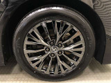 19インチアルミホイール(225/55R19)装着!ブラックスパッタリング塗装 ダークな塗装で力強さと存在感が感じられます!