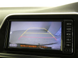 バックガイドモニターで、後方を確認しながら安心して駐車することができます。運転初心者も熟練者も必須の機能ですよ!