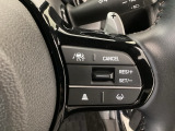 【アダプティブ・クルーズ・コントロール】予め設定した車速内でクルマが自動的に加減速。 前走車との適切な車間距離を維持しながら追従走行し、高速道路でのドライバーの疲労を軽減してくれる嬉しい機能付♪
