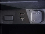 【USB接続】USB接続も可能です。スマートフォンと連動して音楽も再生可能です。