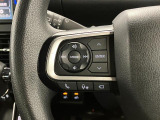 【ステアリングスイッチ】 手元のスイッチでオーディオなどの操作ができます。