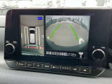 空から車を見たような「アラウンドビューモニター」!車の周りが一目で確認できるので、小さなお子様や障害物があっても安心して乗ることができます。